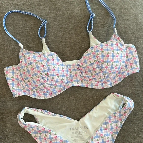 NWT Frankie’s Bikini Set - Picture 5 of 8